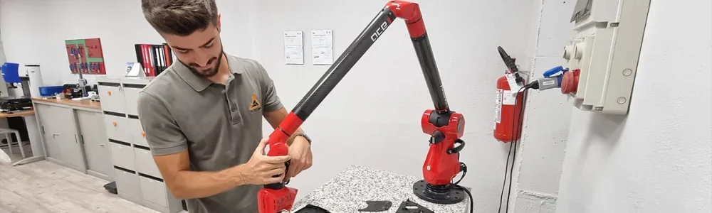 646c7f06c2344eff44683309_642fd5b79fb1f7001230e65a_Vi-Tecnik-measuring-arm3
